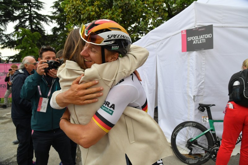 https://www.giroditalia.it/wp-content/uploads/2020/02/live_fixture_img_ackermann.jpg