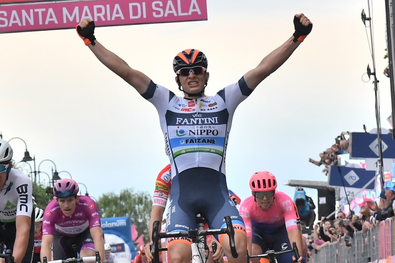 https://www.giroditalia.it/wp-content/uploads/2020/02/live_fixture_img_cima.jpg