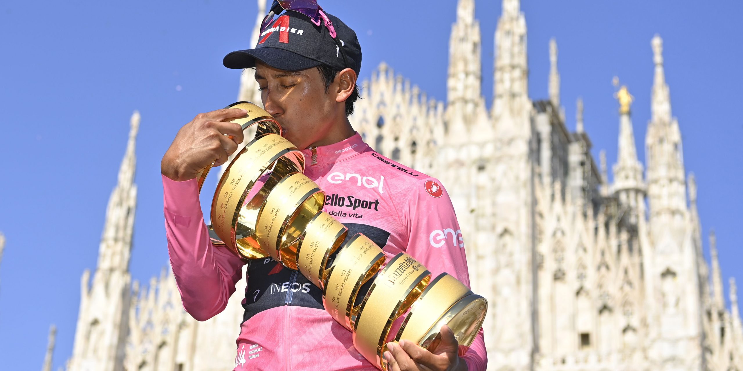 Egan Bernal gana la ronda italiana tras dominarla de principio a fin Egan Bernal gana la ronda italiana tras dominarla de principio a fin