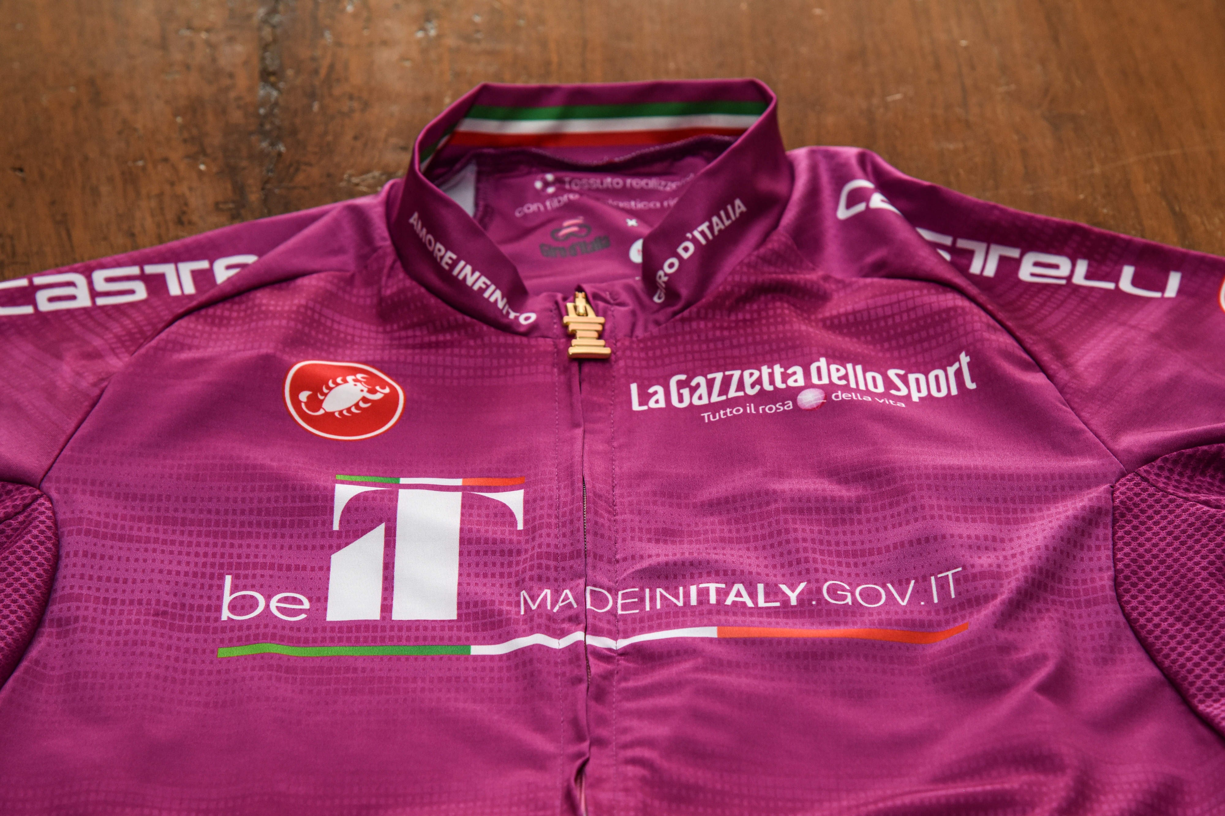 Giro d'Italia 2022: la Maglia Ciclamino dedicada al Made in Italy | Giro d' Italia 2026 Giro d'Italia 2022: la Maglia Ciclamino dedicada al Made in Italy | Giro d' Italia 2026