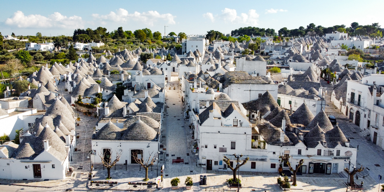 ✨Exclusive✨ - photo by AP, AFP, DPA, Reuters, Kyodo, Yonhap Copyright © Giro d'Italia · 2025 · cycle